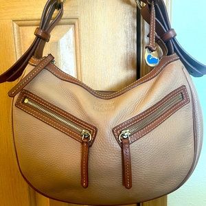 Beautiful Vintage Dooney & Bourke HandBag Purse Saddle Hobo Shoulder Style